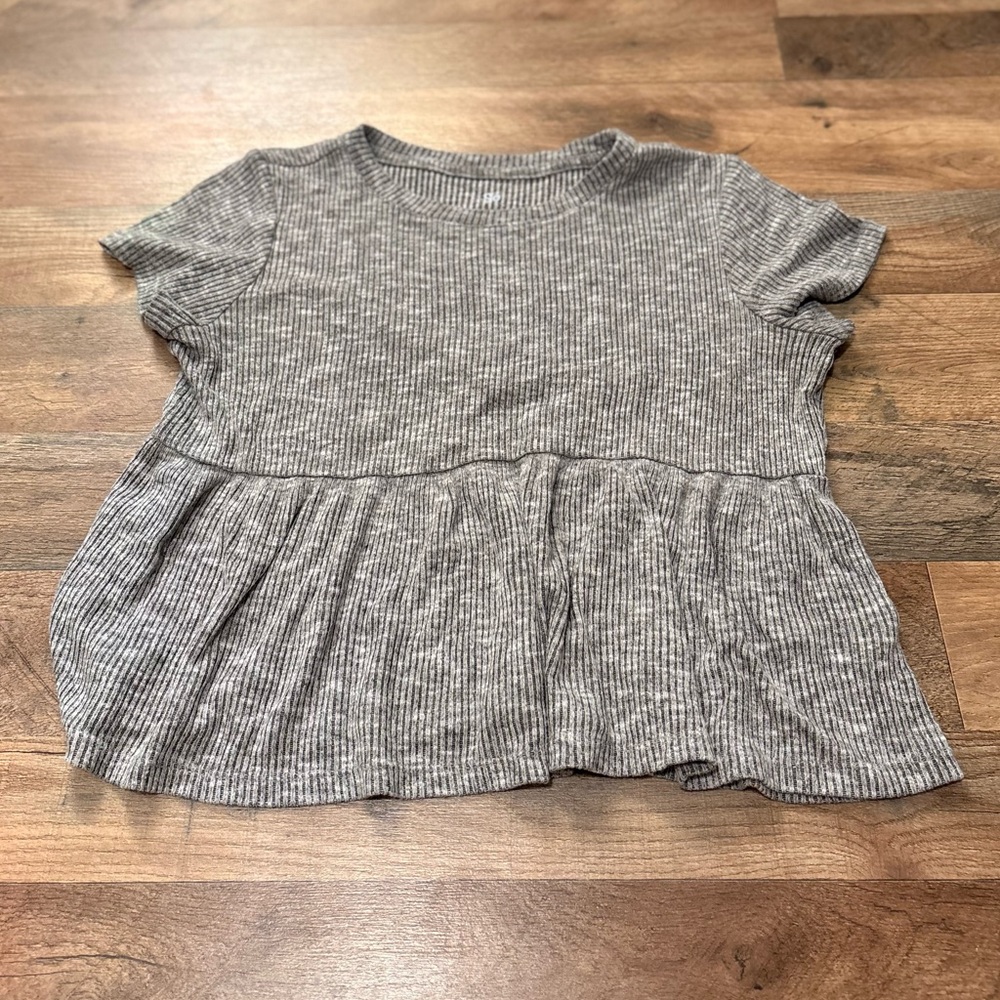 SO Gray Ribbed Peplum Top